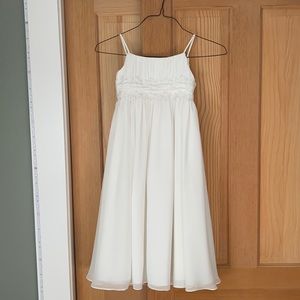 Girls formal flower girl layered dress / gown. David’s Bridal. Size 6.